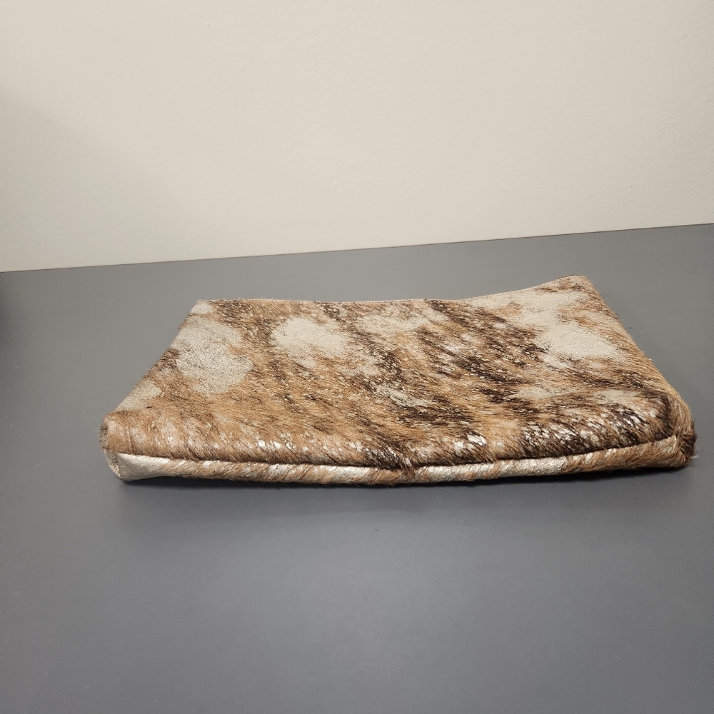 Calma Chicha Argentinean Cowhide Leather Clutch